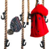 Hängende Seilgarderobe aus Jute mit schwarzen Metallhaken