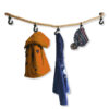 Garderobe mit schwarzen Haken aus Jute-Seil