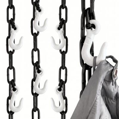 Garderobe aus schwarzer Kette mit weißen Haken