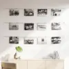 Fotoseil aus Stahlseil mit weißen Metallclips und Fotos